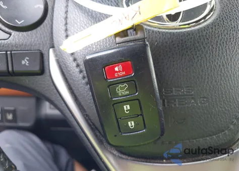 2016 Toyota Rav4 Se z USA, uszkodzony, nr VIN JTMJFREV5GJ076667